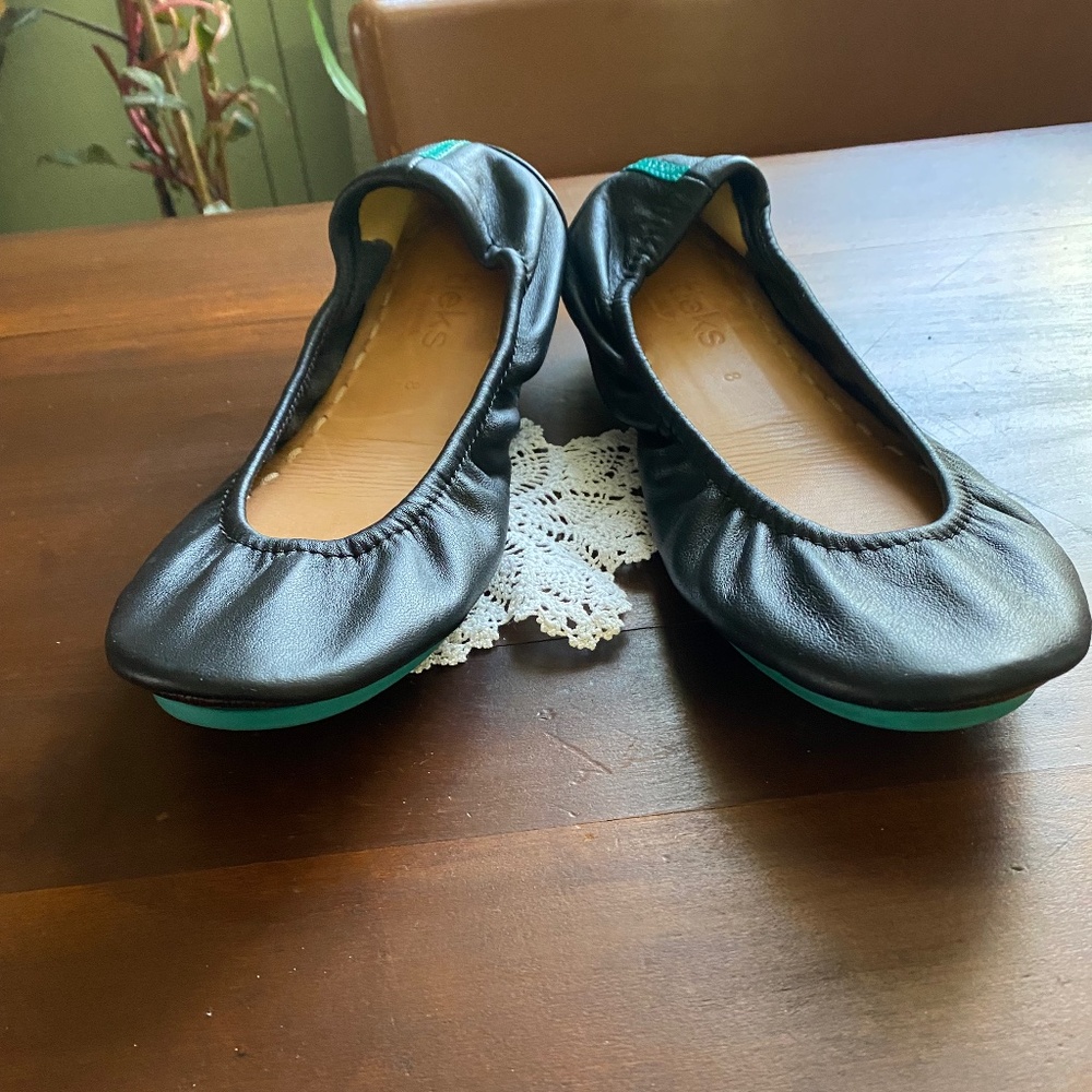 Tieks Size 8 Black